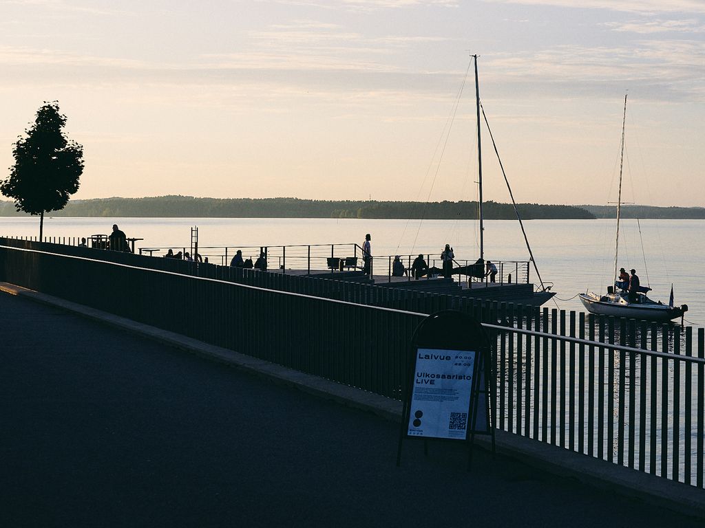 Harbourside and sailboats in Siirtyma festival 2025